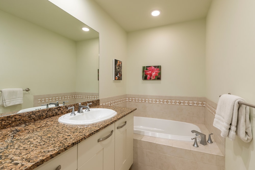 Na Hale O Keauhou G4 3 Bedroom Condo