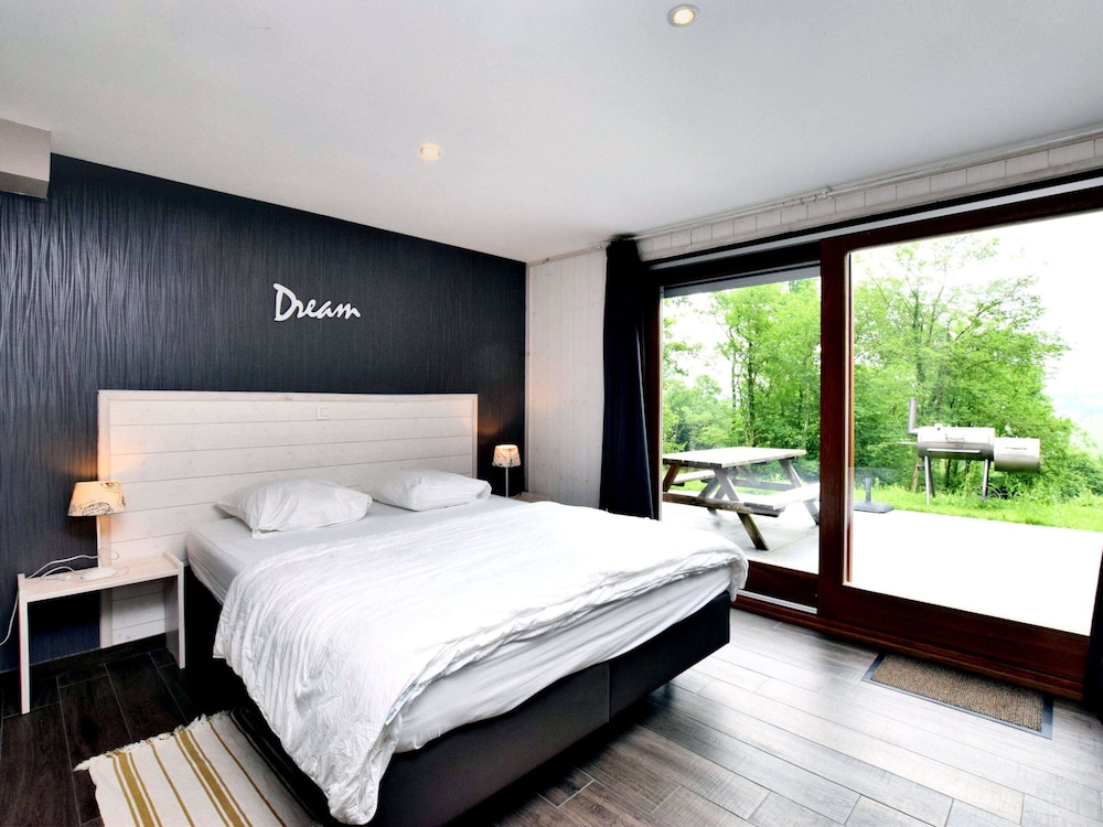Luxurious Chalet in Beauraing With Sauna view 5