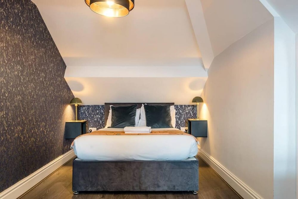 Host Apartments The Kensington Townhouse