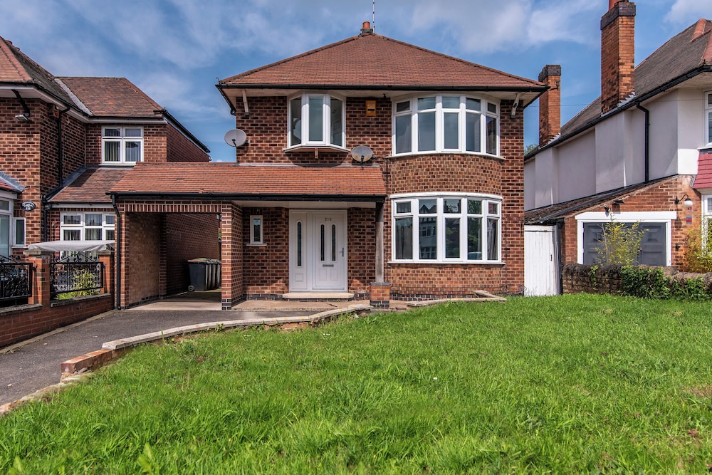 Bramcote House