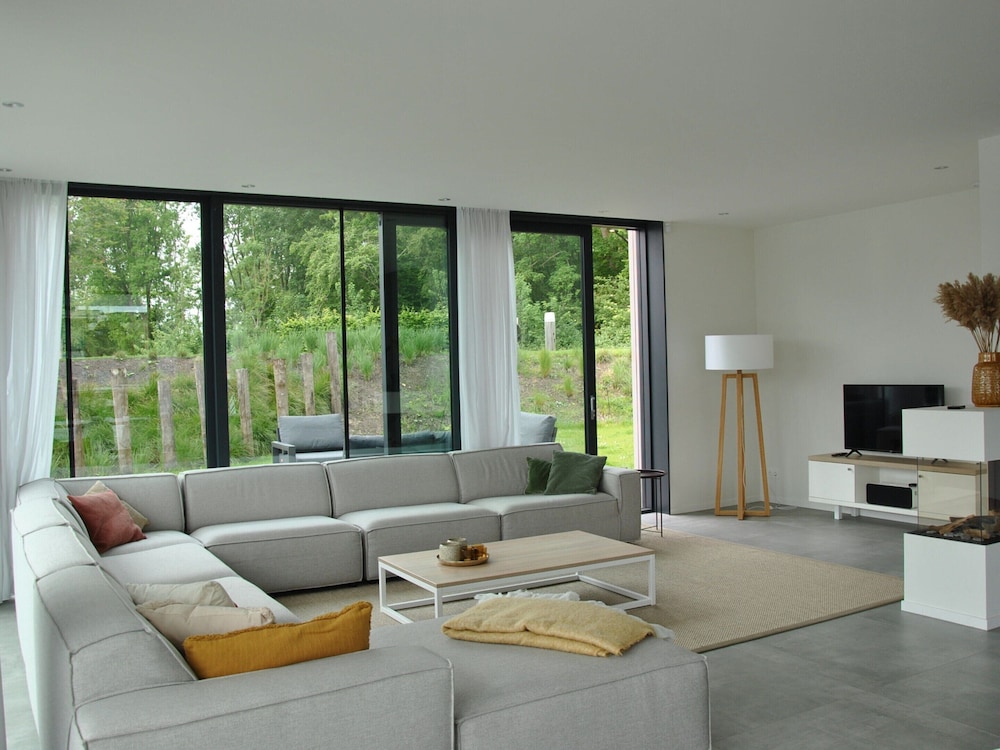 Villa With Private Pool on the Veerse Meer