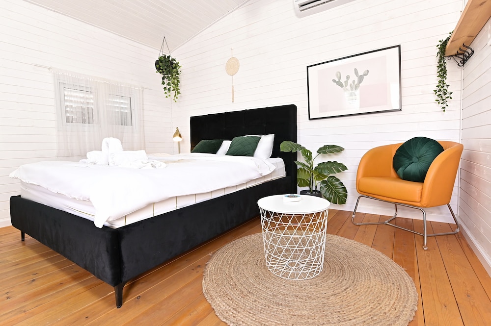 Dayos Unique Suites