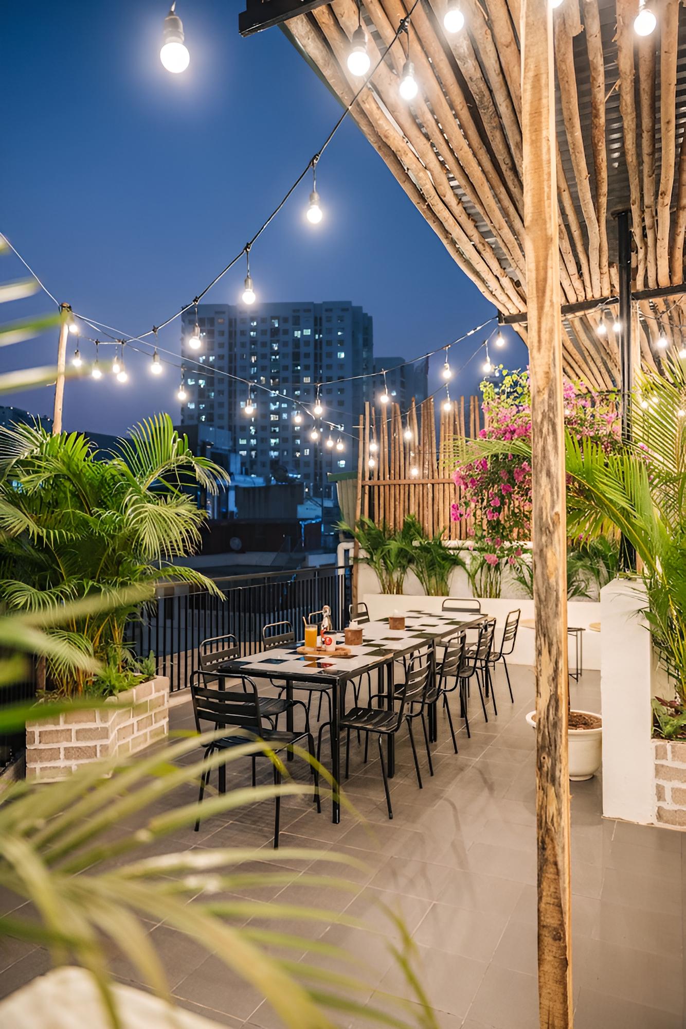 HOME KEY - Big Group with Rooftop Garden