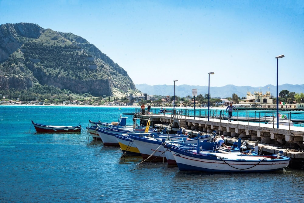 La Casa di Sara a Mondello by Wonderful Italy view 3