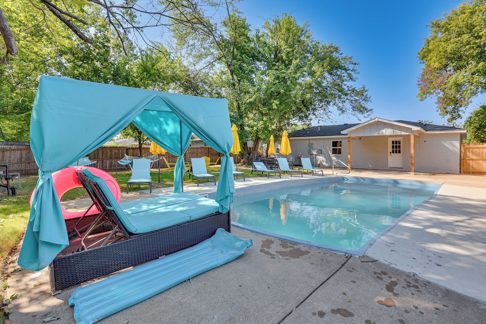 12 Mi to BOK Center: Pet-friendly Home w/ Yard!