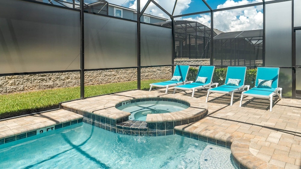 Solara Resort 5 Bedroom Home with Pool + Game Room 5 Home