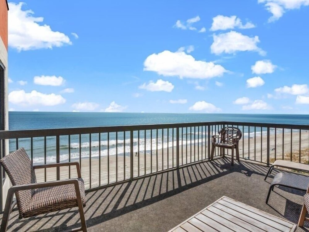Savoy Penthouse 603 3 Bedroom Condo