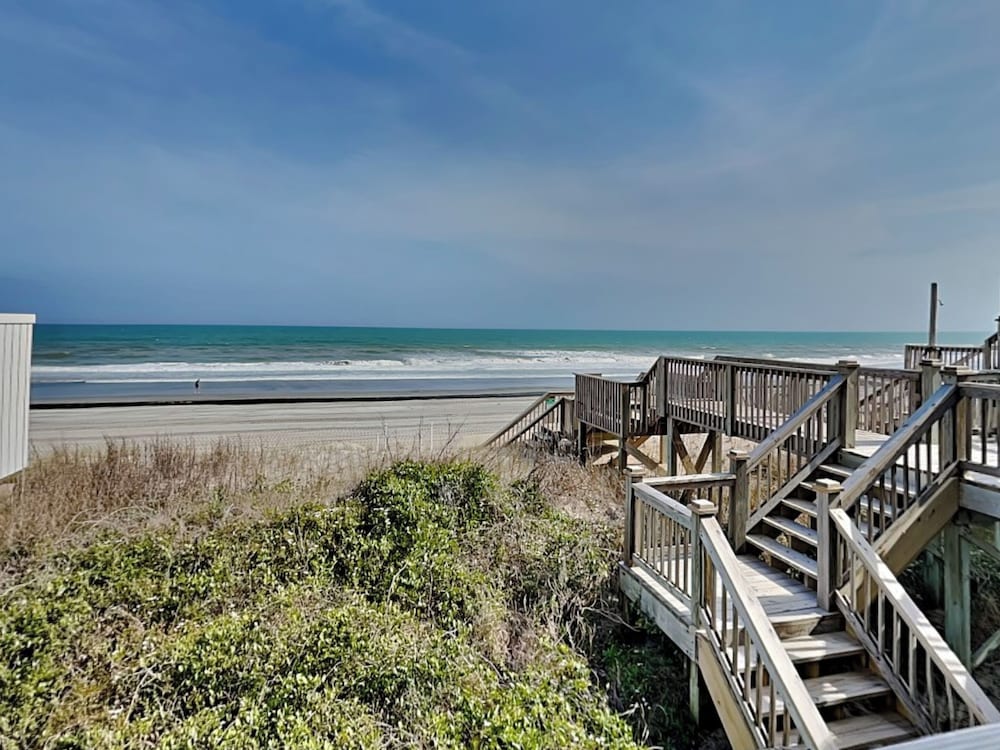 Ocean Splendor by Topsail Realty