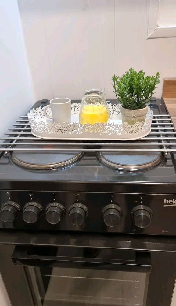 Skyline King Beautiful 1-bed Apartment in Swansea view 4