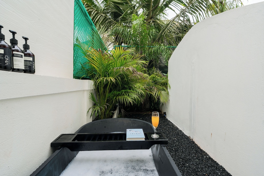 ELIVAAS Ekam | Luxe 4 BHK Villa With Pvt Pool & Patio