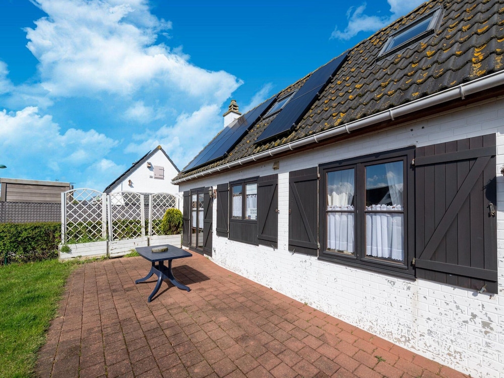 Holiday Home Near Marina With Pool