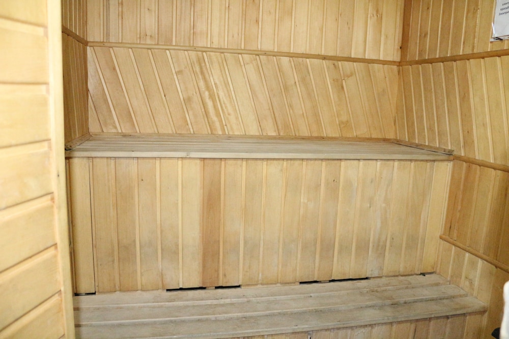 Gostiny Dvor Hotel - Hostel