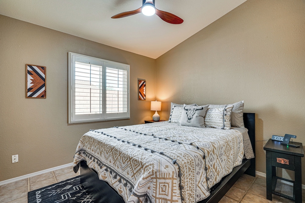 4 Mi to Catalina State Park: Mountain-view Home