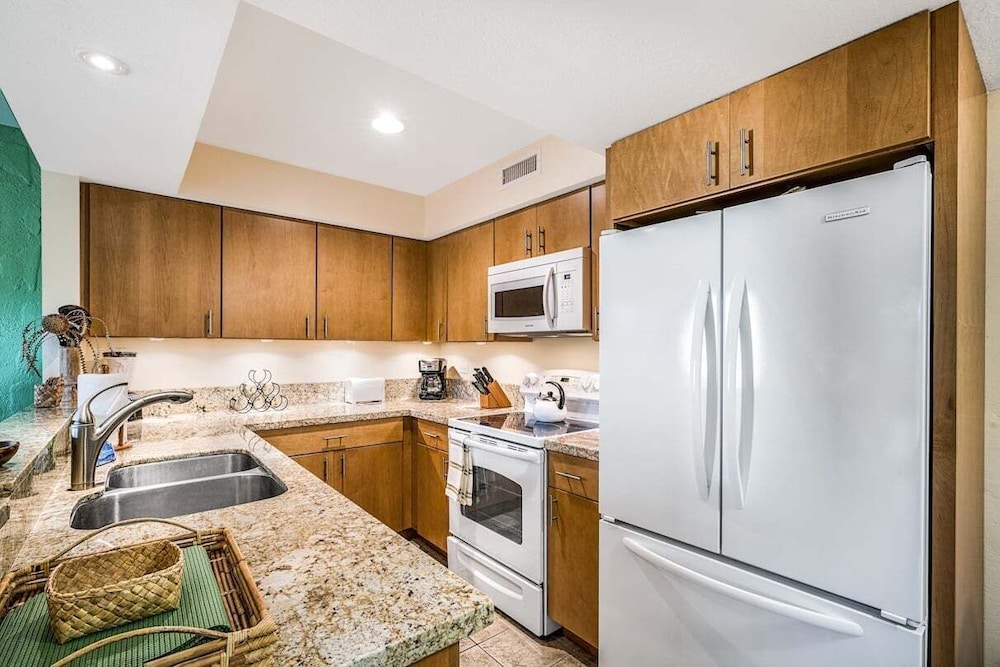 Beautiful Ocean View - Updated - Wifi Included- Vrkcv