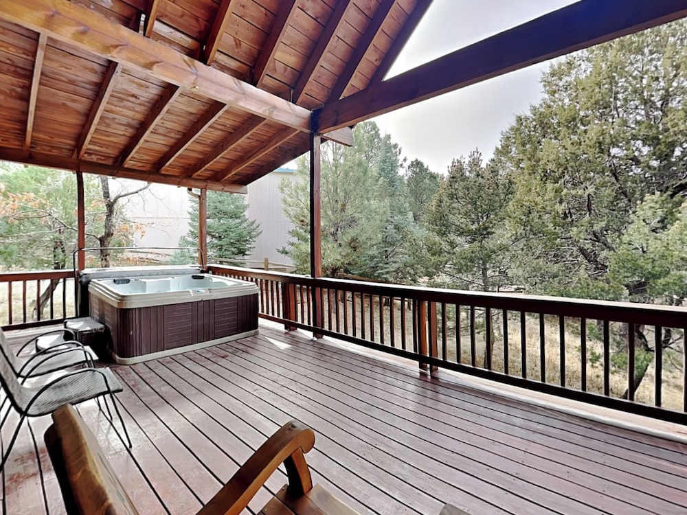 Wine N Pines by Ruidoso Vacation Rentals