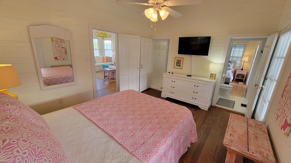 Twelve Palms Cottage by Tybee Vacation Rentals