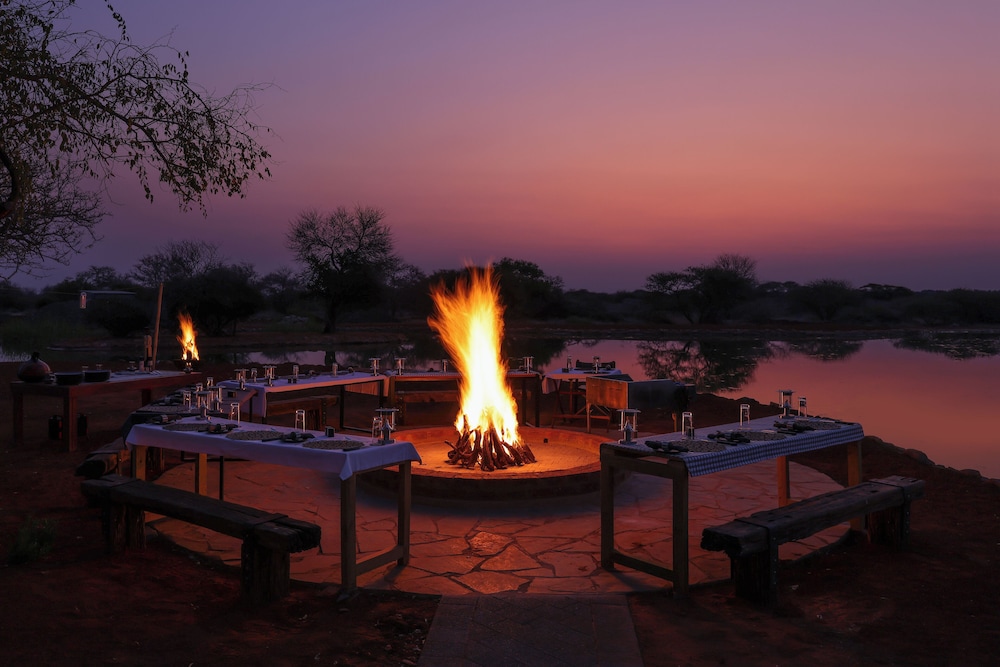 Naka Luxury Safari Lodge
