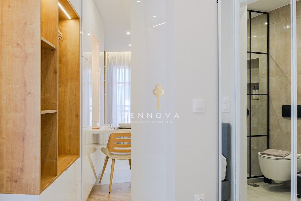 Zennova 72 Tsinari Luxury Suite