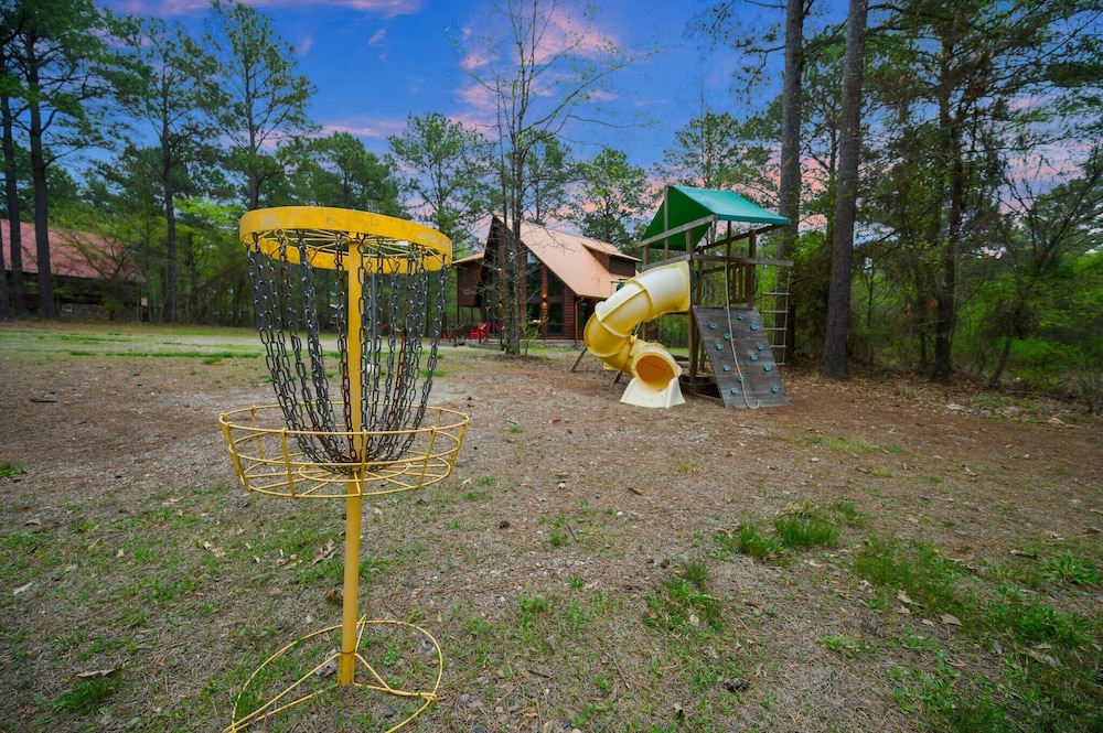 Sugar Daddy Cabin for 13!