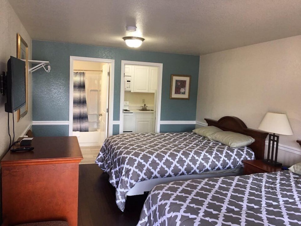 Belfair Motel