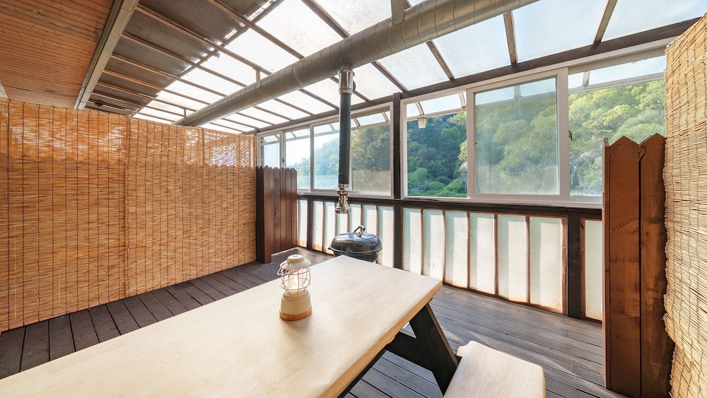 Gapeong Eoneunal Spa Pet Pension