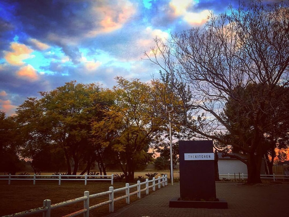 Warm Karoo Bloemfontein
