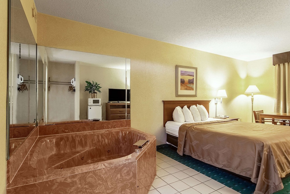 Quality Inn Oakwood - Gainesville