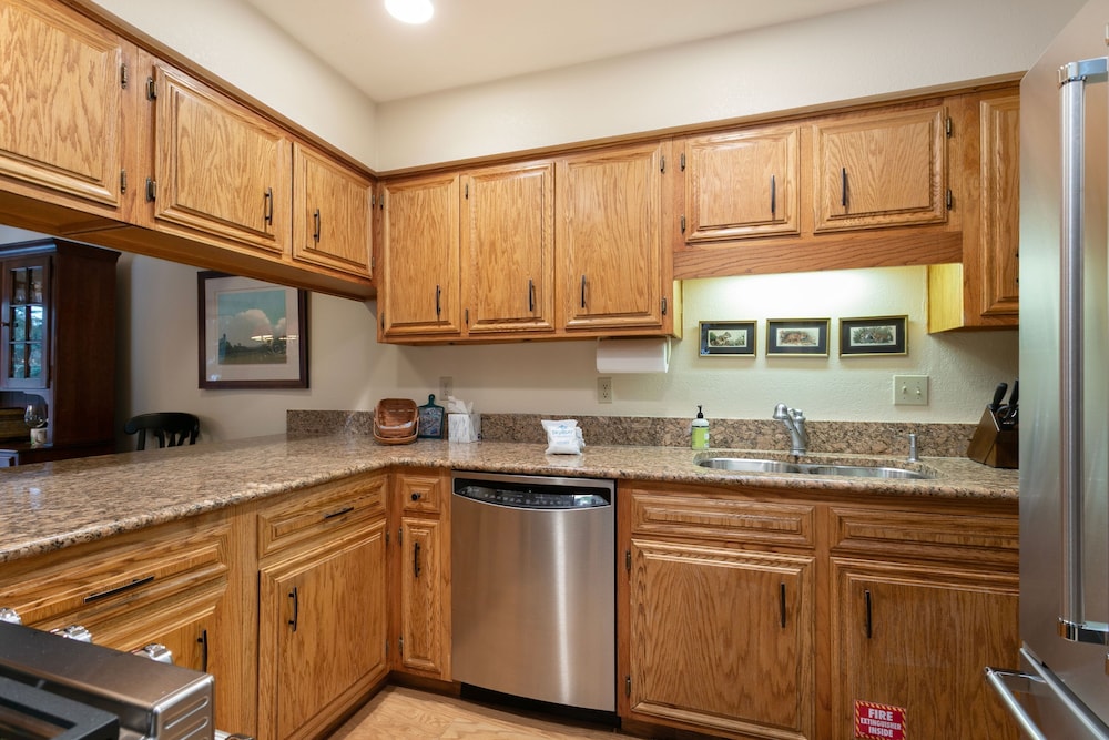 I1 Gore Creek Meadows 4 Bedroom Townhouse