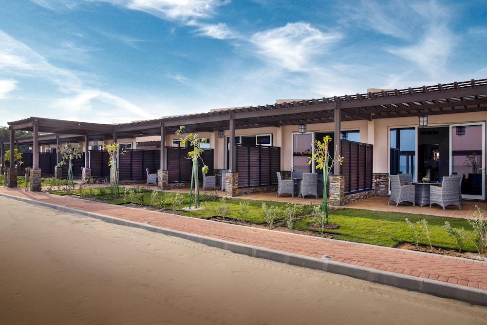 Danat Jebel Dhanna Resort