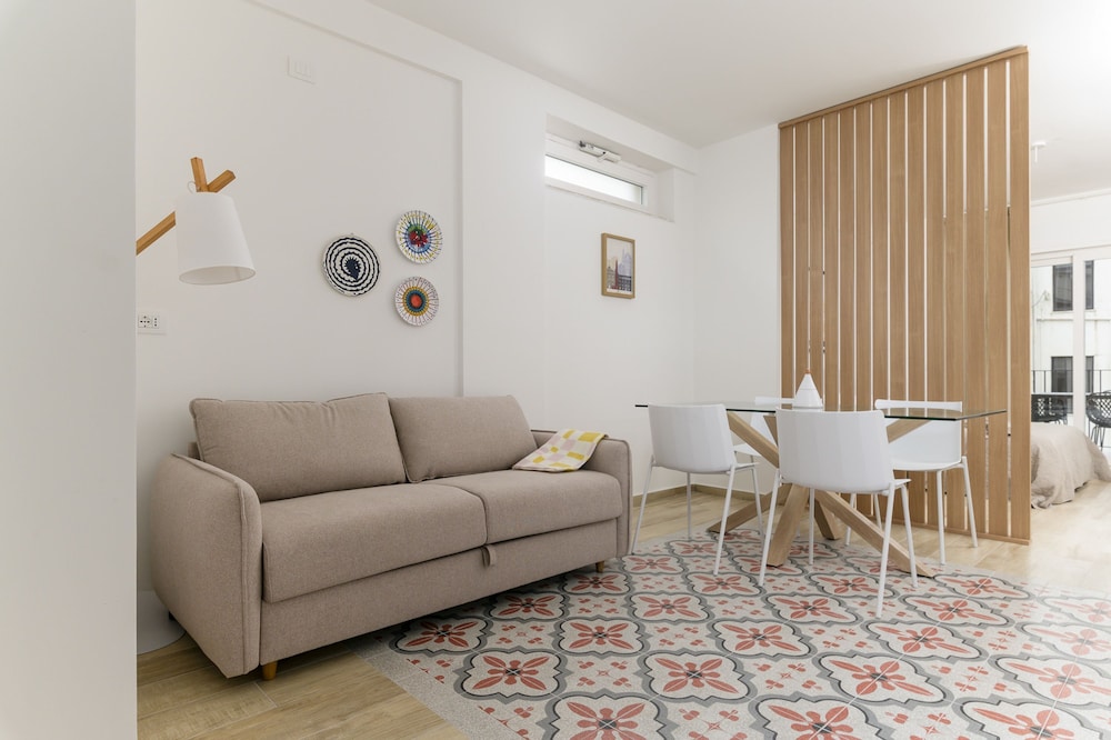 Palazzo Murat - One-bedroom Apartment With Balcony by Wonderful Italy