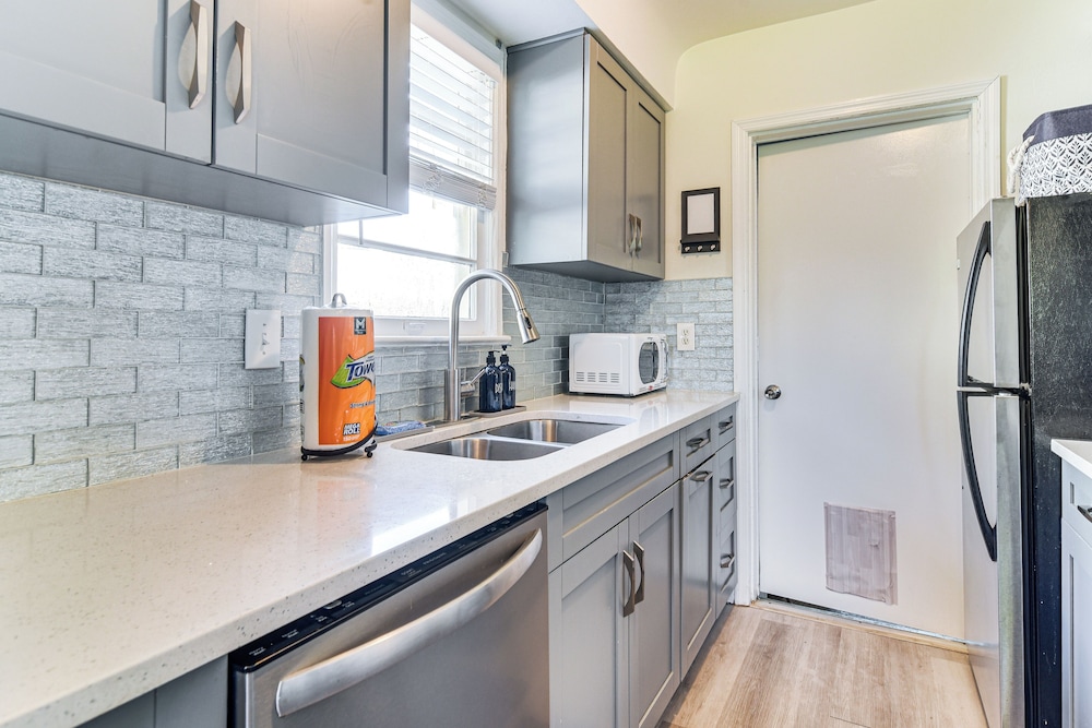 St Pete Home for Retreat & Corporate Travelers