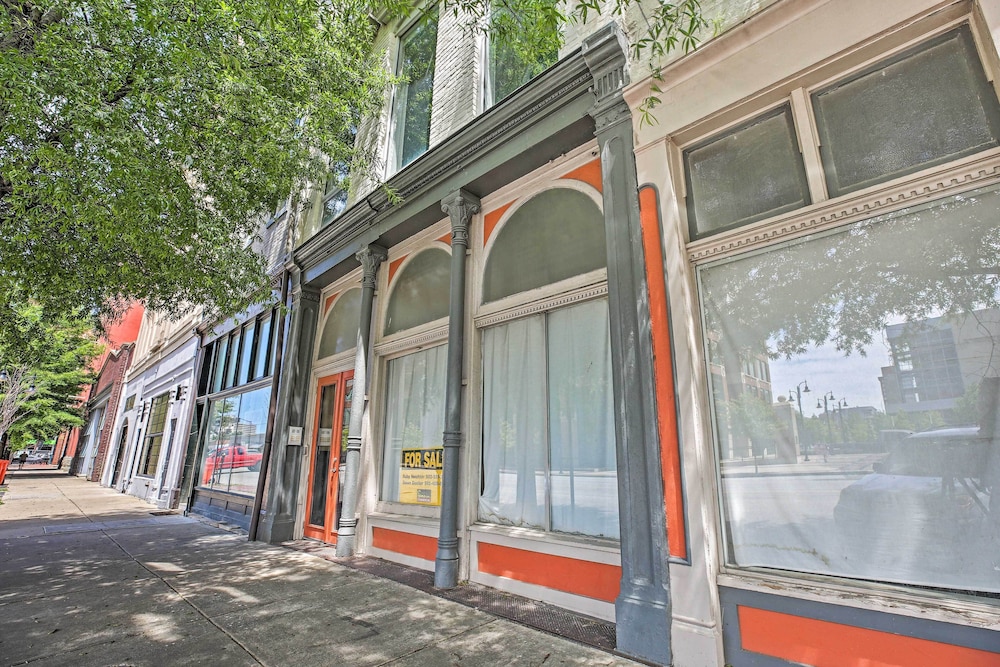 Nulu Art District Loft: Walk to Dtwn Distilleries!