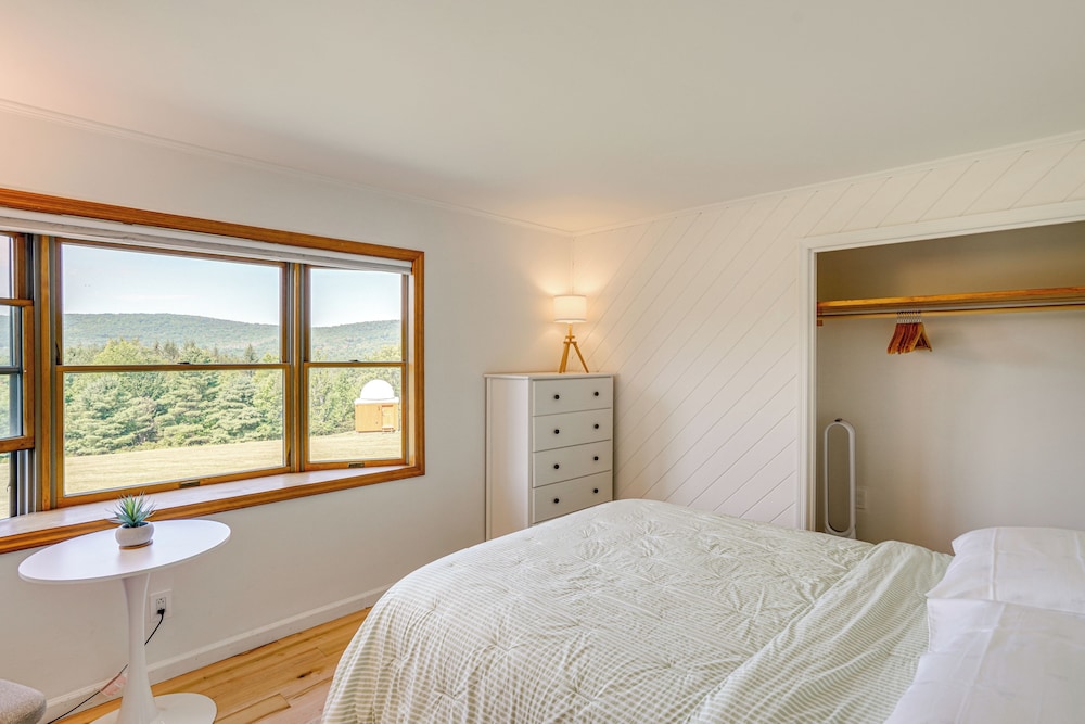 3 Mi Windham Mtn Club: Family Home w/ Yard
