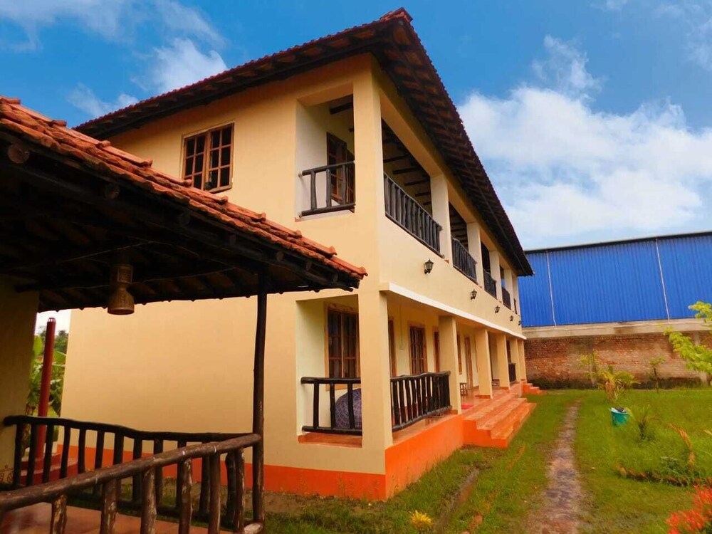 Gram Bangla Retreat