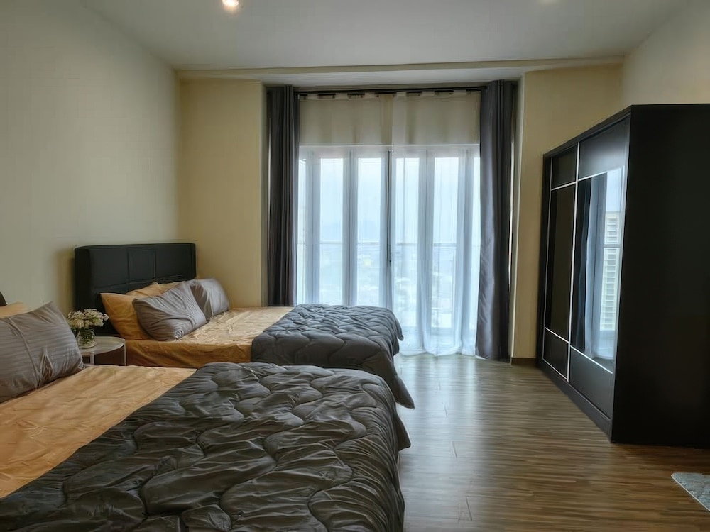 Zetapark Condominium by Emily in Town