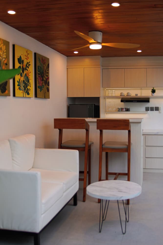 LaLuxe Villa and Residence