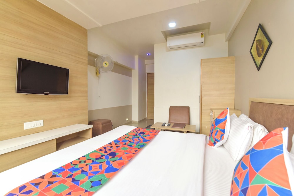 Fabhotel Soham Palace