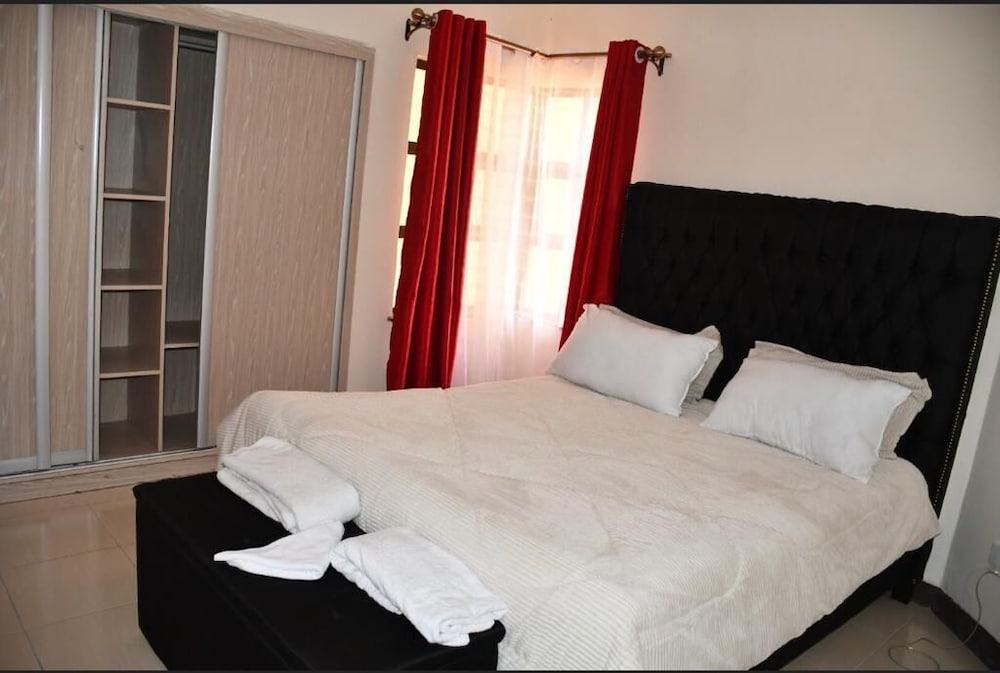 Deluxe Homes view 5