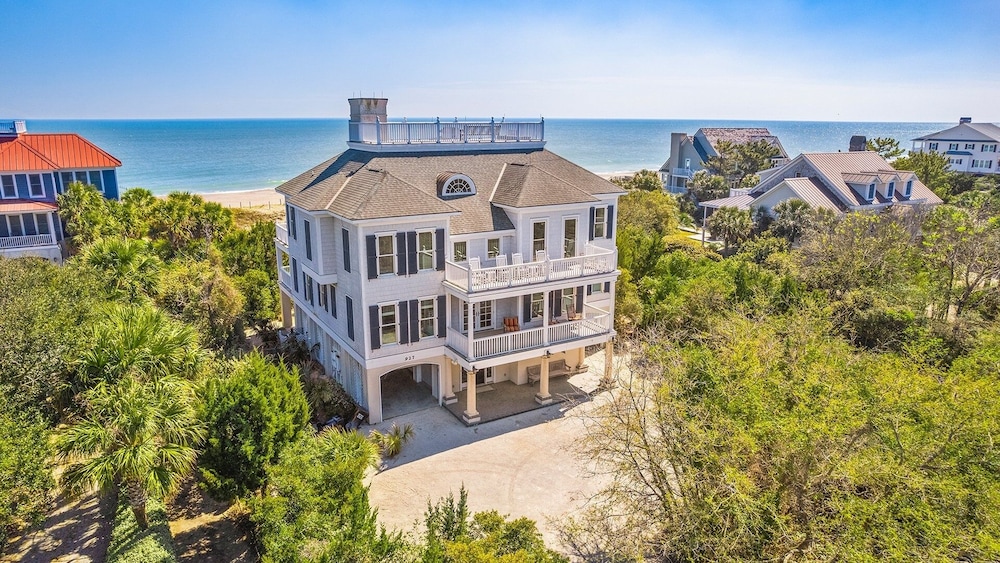 Pawleys Island Vacations - Out Of This World Beachfront Home 6 Bedroom Home by RedAwning - Property Image 1
