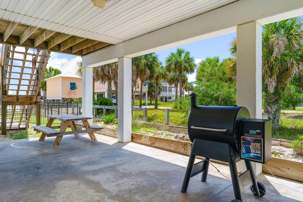 Pet Friendly Beach House - One Palm