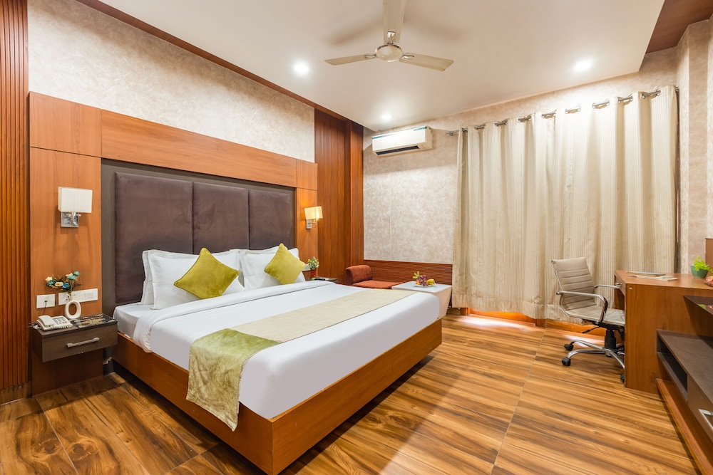 The global hotel by golden place
