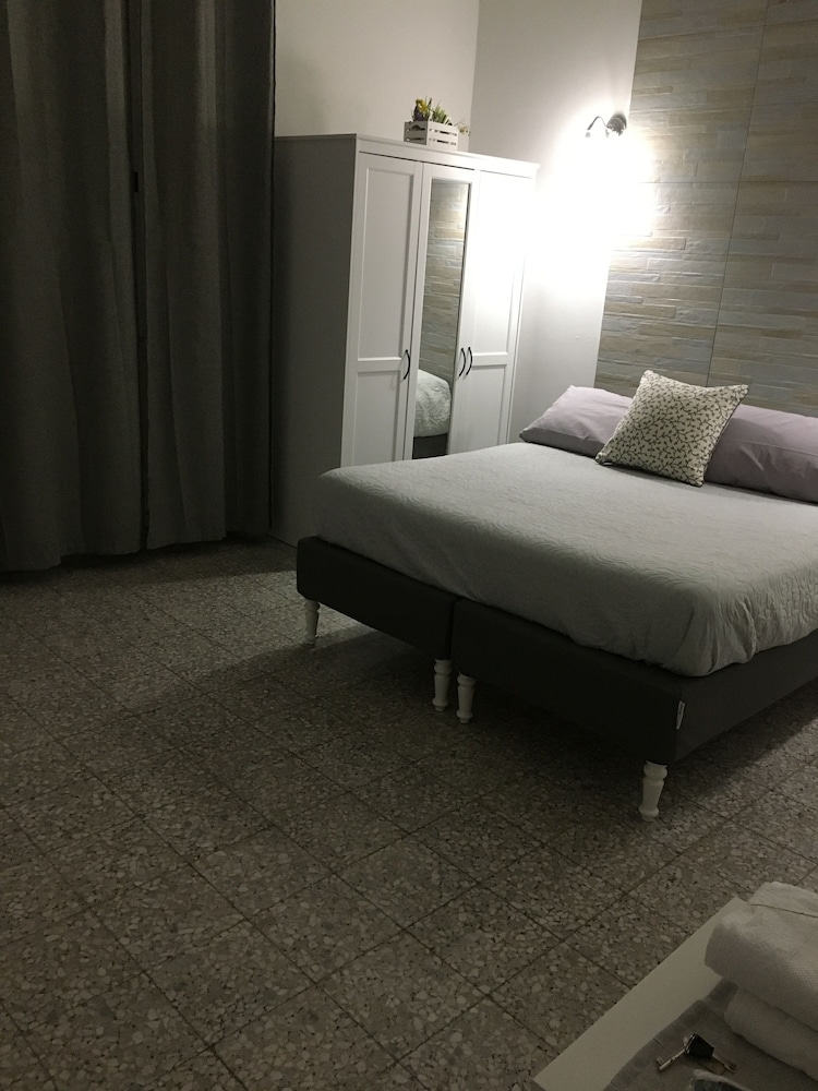 Catania Vacations - Casa Gioieni - Property Image 17