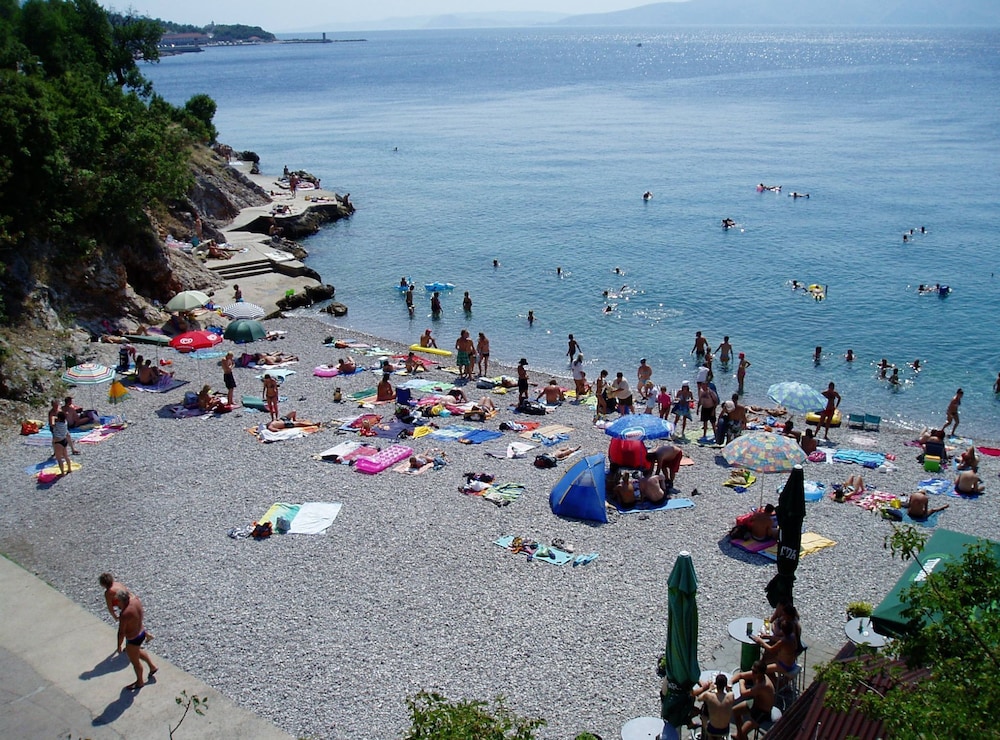 Apartments Bionda Senj