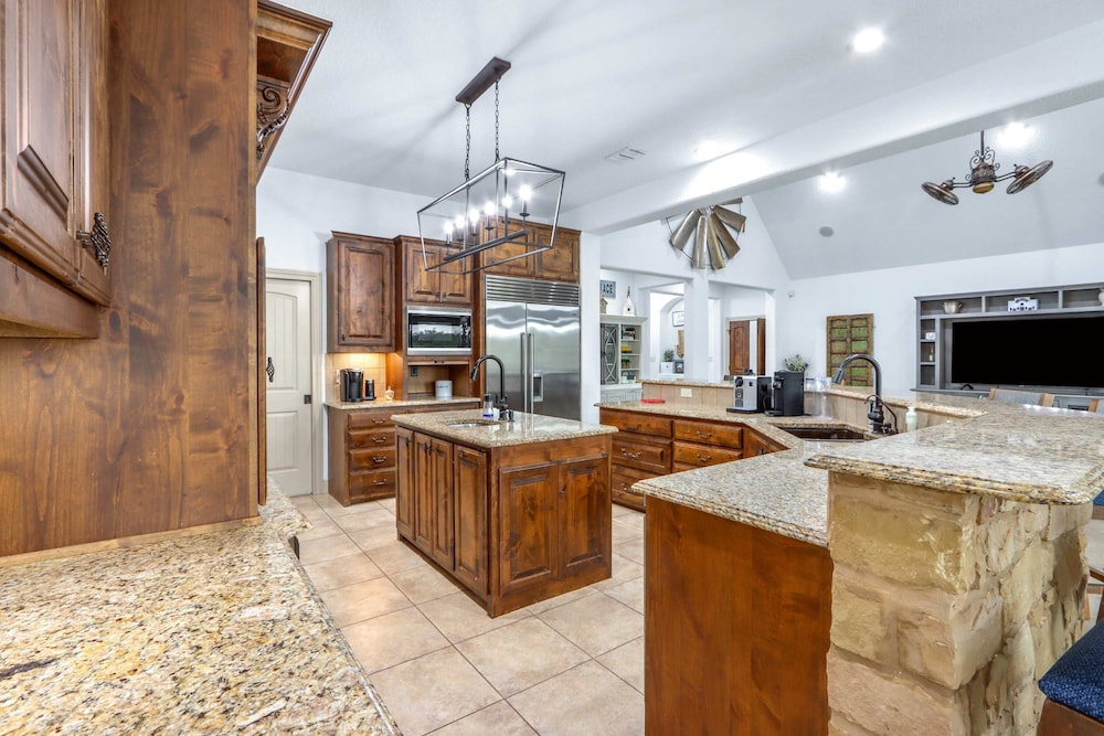 The Haven Texas-sized Getaway for 12!