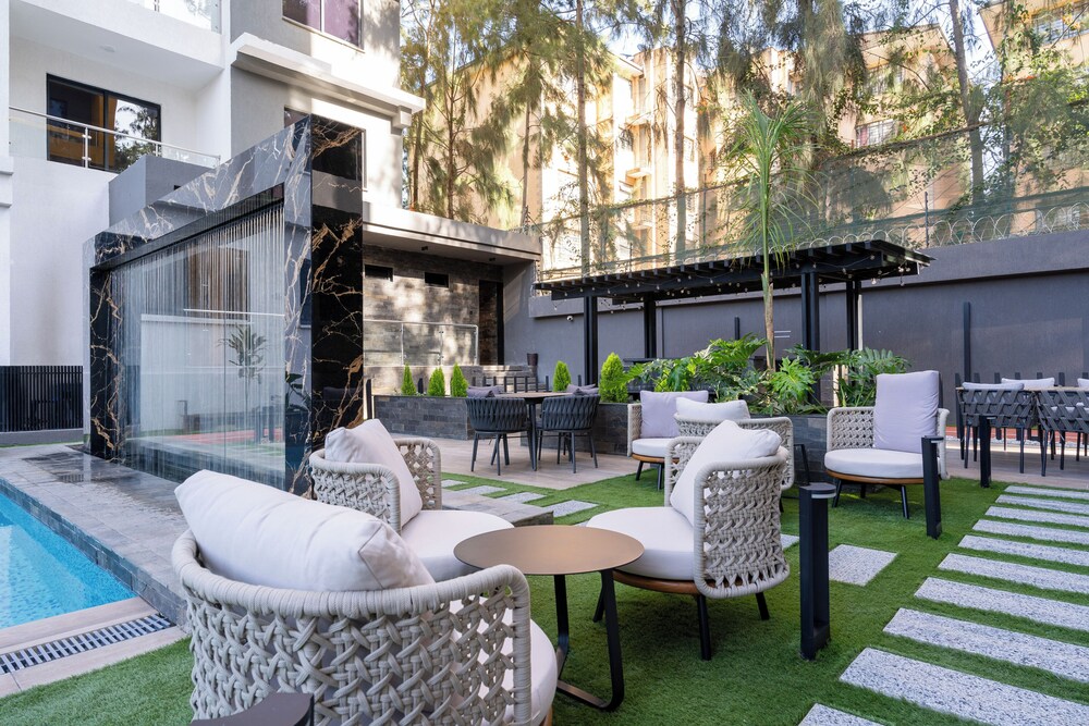 BMJ sleek homes