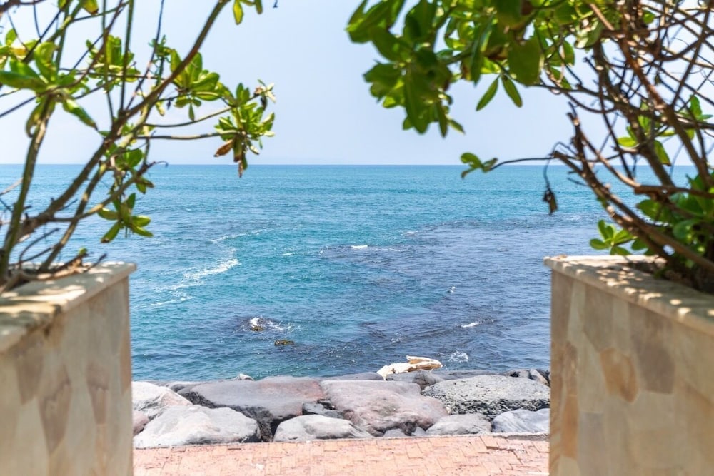Nalas Villa