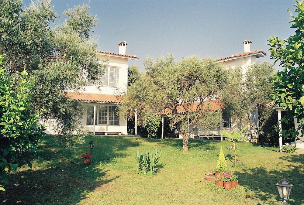 Nicolas Village Club