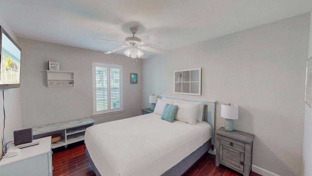 Delightful 3BR Condo Near Gulf Shores With Pool & Hot Tub