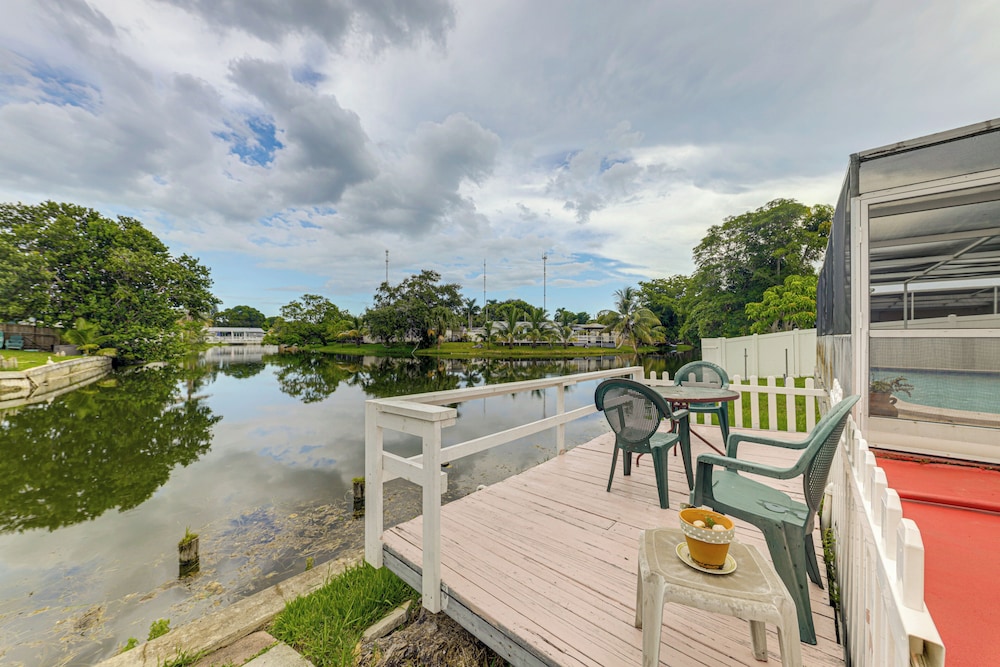 Canal-front Gem w/ Pool: 3 Mi to Hard Rock Stadium