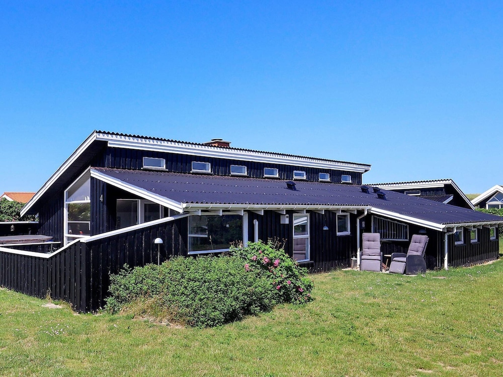 Cozy Holiday Home in Lokken, by sea